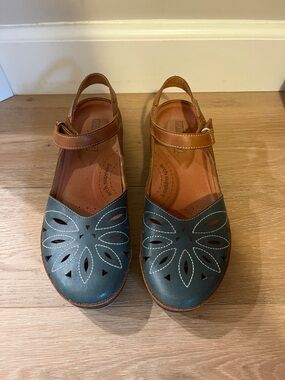 PIKOLINOS Teal and Tan Leather Cutout Sandals